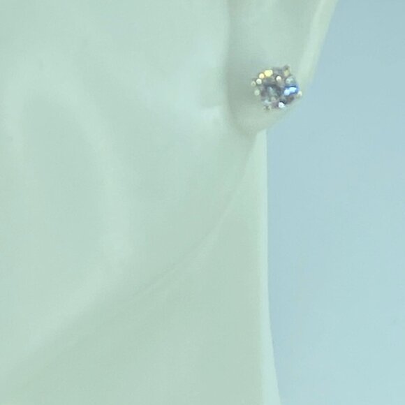 Appraised $3,195 14K gold 0.77ct G/SI1 round brilliant Diamond earrings JR436
